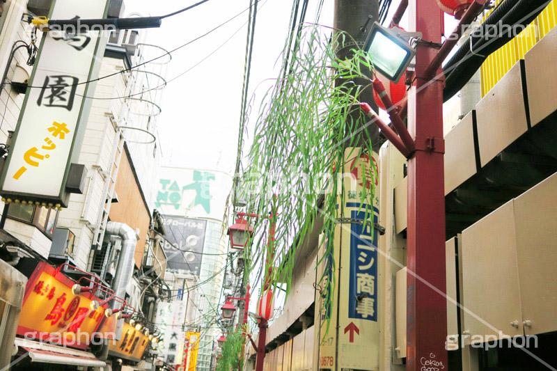 思い出横丁,横丁,柳通り,新宿,新宿区,西口,居酒屋,立ち飲み,呑み,サラリーマン,風情,情緒,shibuya,japan,商店街