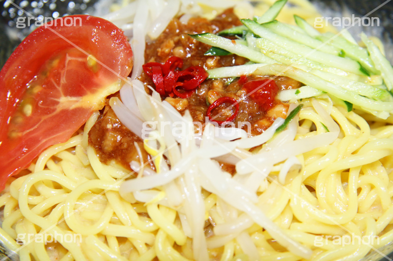 担々麺,たんたんめん,冷やし,トマト,もやし,きゅうり,唐辛子,辛い,甘辛,味噌,夏,あっさり,麺料理,麺類