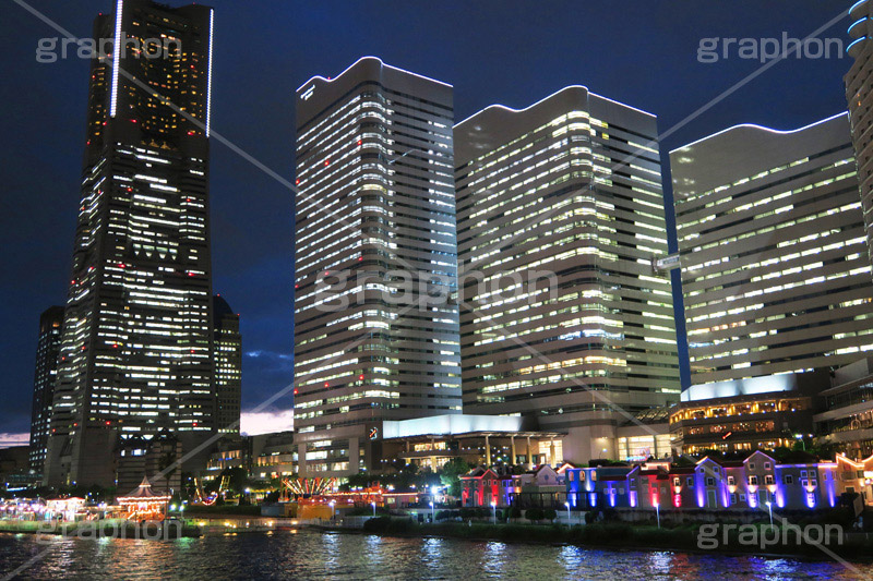 みなとみらい夜景,ランドマークタワー,ランドマーク,タワー,横浜,よこはま,ヨコハマ,神奈川,みなとみらい,21,夜,夜景,曇り,曇り雲,きれい,綺麗,キレイ,ベイサイド