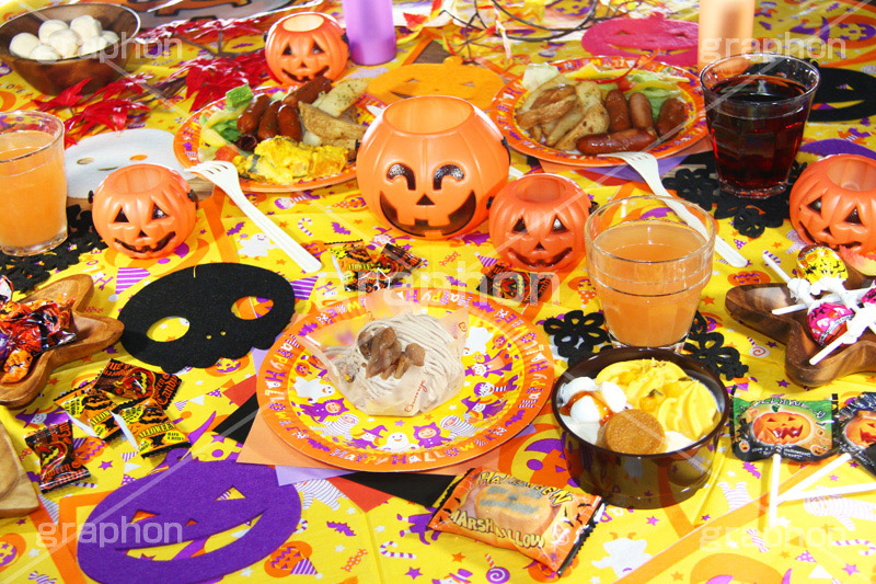 ハロウィンパーティー,ハロウィン,ハロウィーン,はろうぃん,パーティー,Halloween,party,お菓子,菓子,こども,子供,キッズ,ジャックオーランタン,ランタン,かぼちゃ,カボチャ,南瓜,ランタン,オーナメント,飾り,イベント,どくろ,ドクロ,おばけ,オバケ,あめ,飴,キャンディー,candy,スイーツ,マシュマロ,モンブラン,プリン,プディング,ジュース,juice,オードブル,秋,ornament,kids,パンプキン,pumpkin,行事