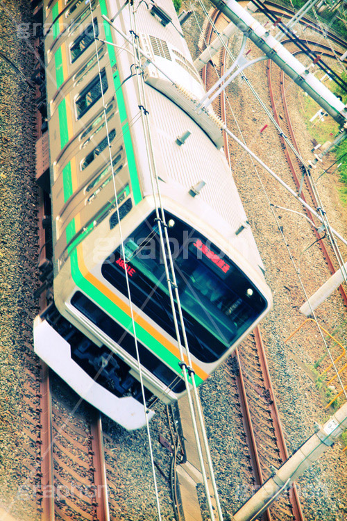 日暮里駅に集まる電車(ヴィンテージ),線路,電車,トイカメラ撮影,トイカメラ,ヴィンテージ,ビンテージ,レトロ,お洒落,おしゃれ,オシャレ,味わい,トンネル効果