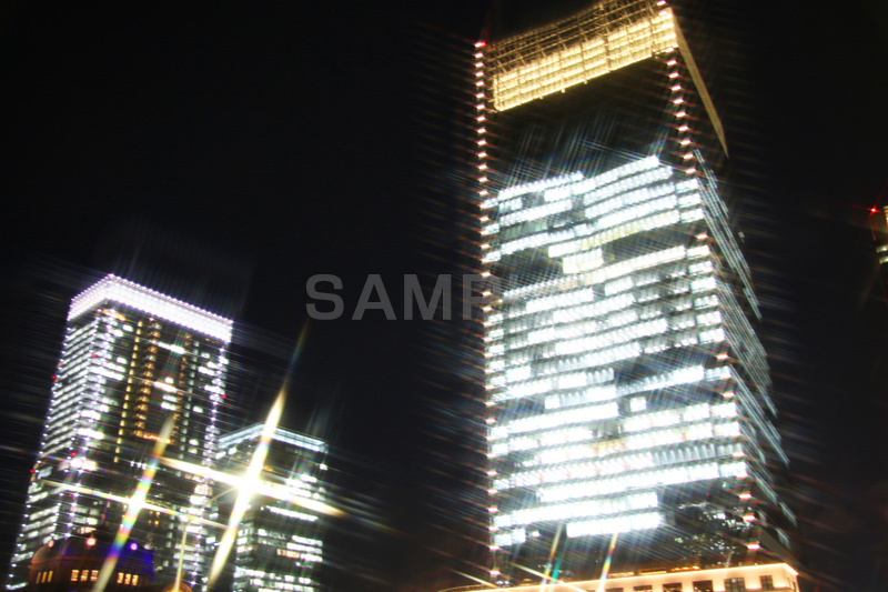 丸の内ビル群,ビル,ビル群,ビジネス街,オフィスビル,丸の内,Tokyo Station City,夜,ライトアップ,キラキラ,building,office,クロスフィルタ