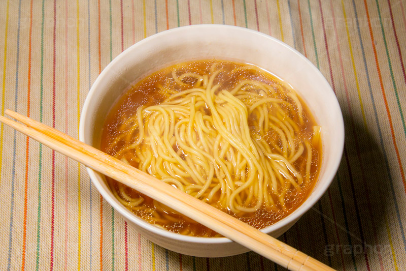 質素な醤油ラーメン,シンプル,ラーメン,らーめん,麺,麺類,中華麺,麺料理,国民食,日本拉麺,しょうゆ,醤油,中華そば,Ramen,Chinese noodles,simple