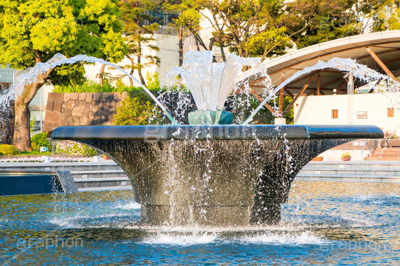 和田倉噴水公園,和田倉噴水公園,大手町,公園,噴水,天皇,ご成婚,記念,大噴水,monument,モニュメント,落水施設