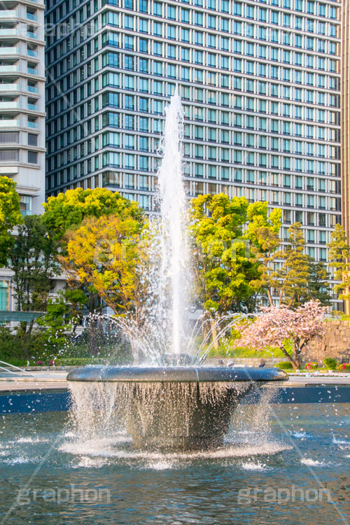 和田倉噴水公園,和田倉噴水公園,大手町,公園,噴水,天皇,ご成婚,記念,大噴水,monument,モニュメント,落水施設