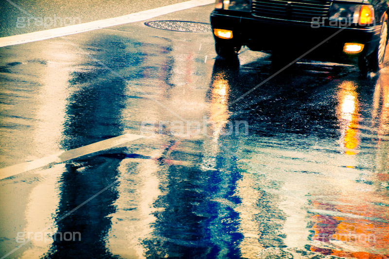 雨の道路,トイカメラ撮影,トイカメラ,ヴィンテージ,ビンテージ,レトロ,お洒落,おしゃれ,オシャレ,味わい,トンネル効果,雨