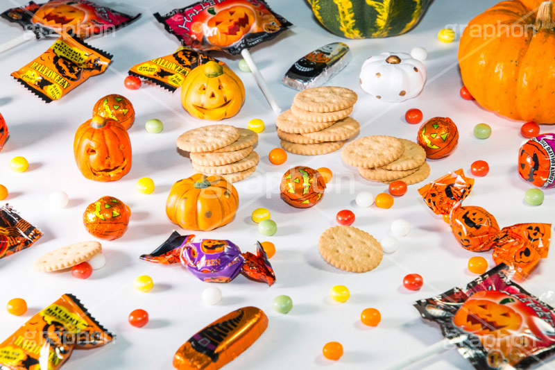 トリックオアトリート,ハロウィンお菓子,チョコレート,チョコ,キャンディ,飴,ビスケット,ハロウィンパーティー,ハロウィン,ハロウィーン,はろうぃん,パーティー,お菓子,菓子,こども,子供,キッズ,イベント,スイーツ,秋,行事,トリート,ジャックオランタン,ジャックオーランタン,パンプキン,Treat,chocolate,candy,biscuit,pumpkin,Halloween,party,kids