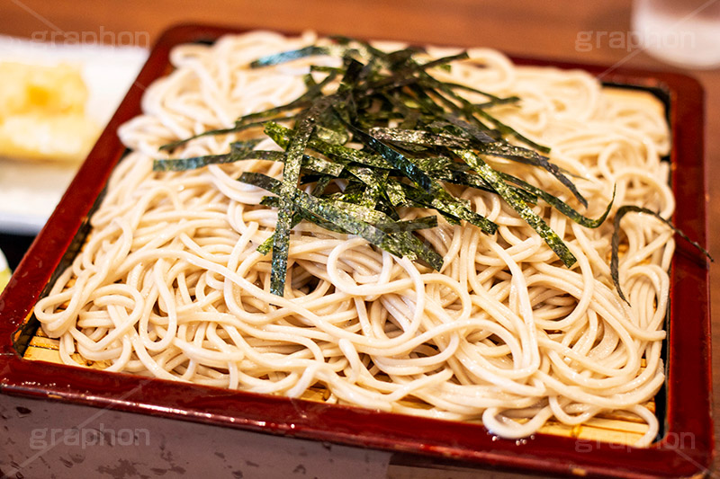 ざるそば,もりそば,せいろそば,せいろ,ソバ,蕎麦,そば,だし,出汁,ダシ,蕎麦粉,日本料理,日本食,和食,つゆ,蕎麦汁,茹,冷やし,夏,麺料理,麺類,のり,海苔,きざみのり,japan