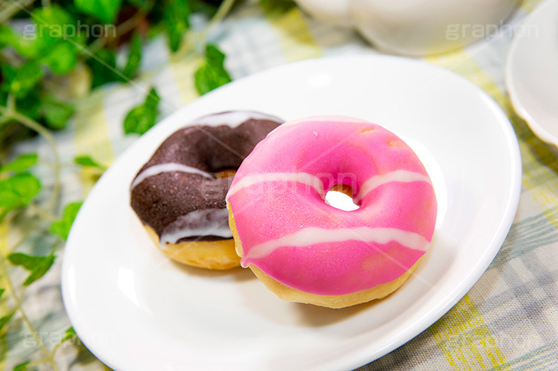 ドーナツ,コーヒー,珈琲,coffee,donut,sugar,chocolate,POP,ポップ,スイーツ,甘い,砂糖,チョコ,チョコレート,菓子,お菓子,おやつ,甘味,甘い,お茶会,ストロベリー,フルサイズ撮影