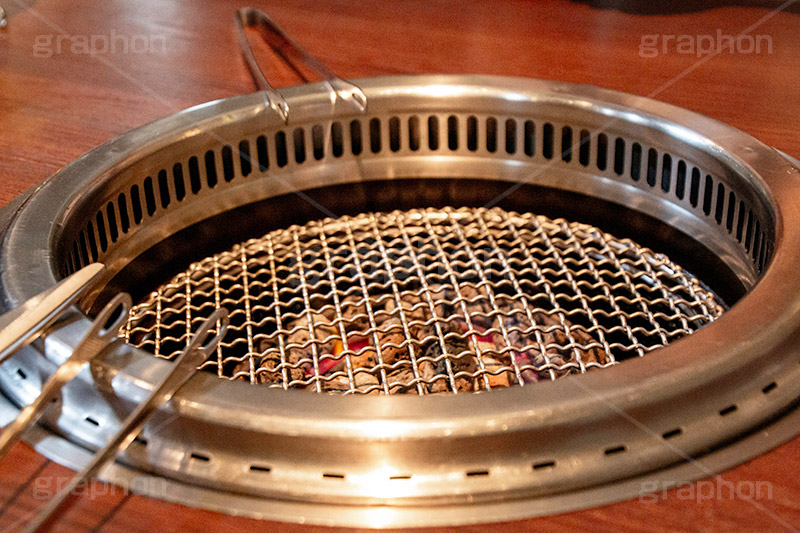 焼肉,焼き肉,やきにく,焼肉の準備,準備,焼く,網,肉食,直火,トング,網,炭火