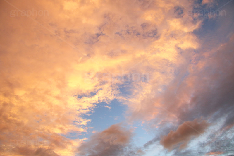 夕焼け,夕日,夕方,夕,日の入り,オレンジ,赤,染,雲,空,日没,現象,きれい,キレイ,綺麗,沈,空/天気,sunset