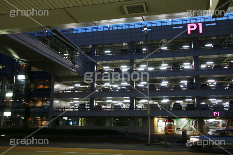 羽田空港,haneda,はねだ,羽田,空港,航空,航空路,到着,出発,発着,エアライン,航空会社,ターミナル,国内線,国際線,路線,ハブ,景気,アジア,亜細亜,ビルディング,建物,建造,ビジネス,事業,企業,業務,チェックイン,チェック,チェックする,カウンタ,カウンター,駐車場,P,早朝,旅行,旅,travel