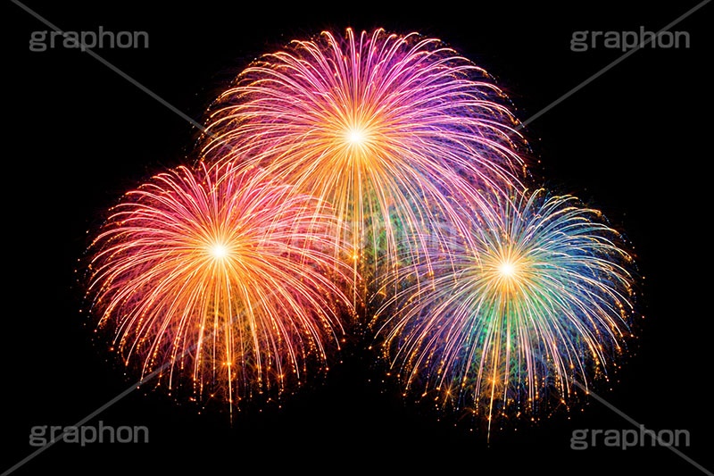 打ち上げ花火,花火,はなび,花火大会,祭り,夏祭り,夏,火花,風物詩,打ち上げ,打上,打上花火,華火,煙火,綺麗,きれい,キレイ,火薬,火,季語,まつり,アニバーサリー,anniversary,fireworks,AI生成素材