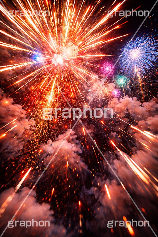 打ち上げ花火,花火,はなび,花火大会,祭り,夏祭り,夏,火花,風物詩,打ち上げ,打上,打上花火,華火,煙火,綺麗,きれい,キレイ,火薬,火,季語,まつり,派手,スターマイン,アニバーサリー,anniversary,fireworks