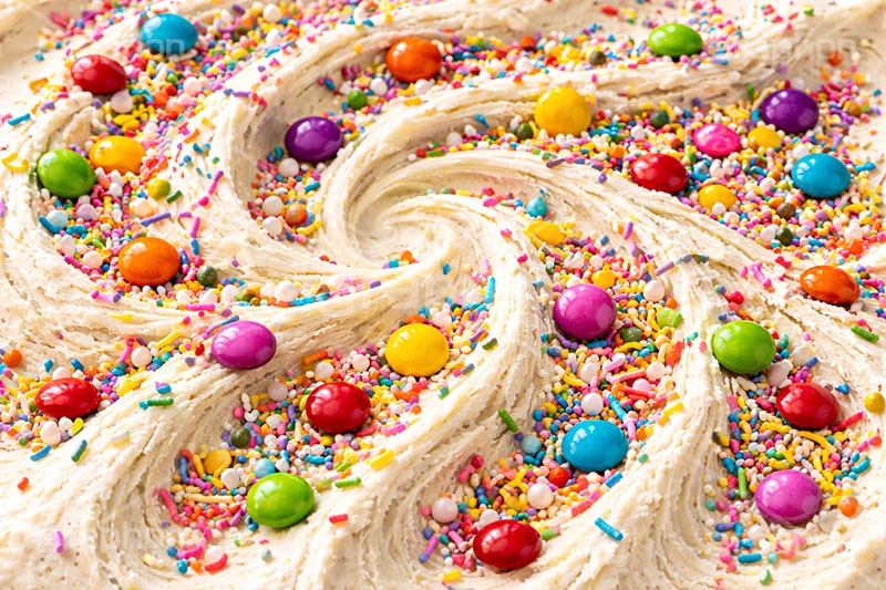 トッピングアイス,トッピング,マーブルチョコレート,マーブル,カラフルスプレー,チョコ,バニラ,バニラアイス,アイスクリーム,ソフトクリーム,アイス,クリーム,フレーバー,清凉,夏,涼,冷,スイーツ,デザート,おやつ,菓子,お菓子,冷菓子,甘い,カロリー,テクスチャー,テクスチャ,texture,sweet,summer,icecream,ice,chocolate,vanilla,AI生成素材