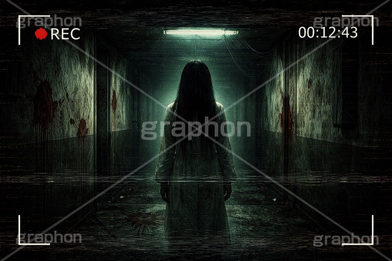 心霊映像,ホラー,恐怖,怖い,オバケ,おばけ,幽霊,心霊,心霊写真,心霊スポット,呪い,ゴースト,監視,監視カメラ,モニタ,モニター,液晶,画面,TV,テレビ,放送,記録,放送事故,映像,現象,動画,horror,television,ghost,AI生成素材