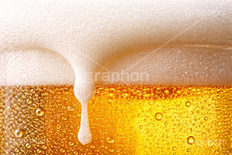 あふれる泡,冷え,水滴,生ビール,ビール,ビア,ビールジョッキ,ジョッキ,生中,大麦,麦芽,泡,飲み,家呑み,呑み,一杯,注がれた,夏,飲む,飲み物,飲料,飲み会,ドリンク,お酒,酒,アルコール,冷,グルメ,乾杯,カンパイ,垂れ,beer,summer,AI生成素材