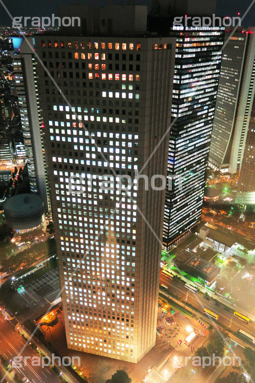 新宿の夜景,新宿,夜景,景色,展望,展望台,都庁,東京,夜,ビル,ビル群,残業,高層ビル,オフィスビル,ビジネス街,電力,電気,shinjuku,building,office