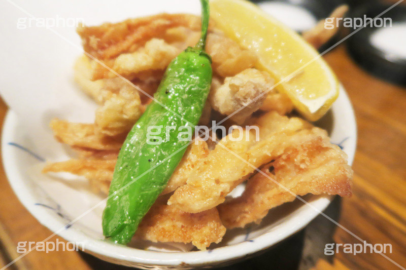 軟骨から揚げ,軟骨,揚げ物,揚げ,唐揚げ,からあげ,カラアゲ,鶏,居酒屋,ツマミ,つまみ,日本食,和食,日本料理,レモン,おつまみ,から揚げ,japan