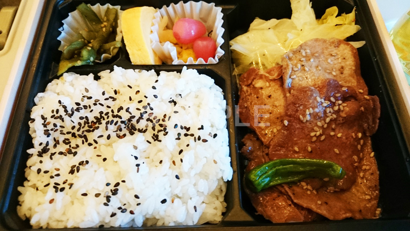 牛タン弁当,弁当,焼肉,焼き肉,やきにく,炭火,焼き,にく,牛タン,牛たん,肉食,タン,舌,ごま,牛肉,日本料理,日本食,和食,仙台,駅弁,スマホ撮影,japan