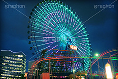 みなとみらいの夜景(ヴィンテージ),横浜,夜景,トイカメラ撮影,トイカメラ,ヴィンテージ,ビンテージ,レトロ,お洒落,おしゃれ,オシャレ,味わい,トンネル効果,ベイサイド