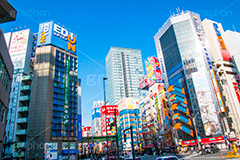 秋葉原の街並み,秋葉原,あきば,秋葉,アキバ,akiba,駅前,電気街,秋葉原駅,ゲーム,アニメ,おたく,オタク,japan,culture,文化,カルチャー,看板,ネオン,青空,青空