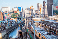 JR御茶ノ水駅,御茶ノ水,駅,鉄道,電車/鉄道,ホーム,千代田区,聖橋,電車,総武線,中央線,橋,神田川,JR,train,bridge