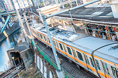 JR御茶ノ水駅,御茶ノ水,駅,鉄道,電車/鉄道,ホーム,千代田区,聖橋,電車,総武線,中央線,橋,神田川,JR,train,bridge