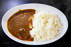 カレーライス,カレー,カリー,curry,辛い,スパイス,夕飯,夕食,家庭の味,ご飯,ライス,和食,日本料理,日本食,にんじん,ニンジン,じゃがいも,ジャガイモ,japan,フルサイズ撮影