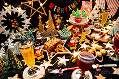 クリスマスパーティー,クリスマス,パーティー,CHRISTMAS,party,cake,chocolate,wine,dessert,winter,star,tree,illumination,Merry Christmas,メリークリスマス,イルミネーション,サンタ,サンタクロース,ツリー,クリスマスツリー,オーナメント,ケーキ,チョコレート,チョコ,スパークリングワイン,ワイン,松ぼっくり,スイーツ,デザート,冬,星,スター,靴下,スノードーム,フルーツケーキ,カップケーキ,いちご,イチゴ,苺,フルサイズ撮影