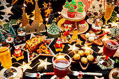 クリスマスパーティー,クリスマス,パーティー,CHRISTMAS,party,cake,chocolate,wine,dessert,winter,star,tree,illumination,Merry Christmas,メリークリスマス,イルミネーション,サンタ,サンタクロース,ツリー,クリスマスツリー,オーナメント,ケーキ,チョコレート,チョコ,スパークリングワイン,ワイン,松ぼっくり,スイーツ,デザート,冬,星,スター,靴下,スノードーム,フルーツケーキ,カップケーキ,いちご,イチゴ,苺,フルサイズ撮影