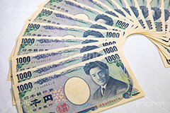 扇状に広げられた千円札,扇,広げる,お金,かね,円,日本円,マネー,金銭,日本のお金,お金がない,財産,返済,貯金,借金,両替,キャッシュ,現金,札,千円,札束,money,yen,経理,事務,経済,japan,フルサイズ撮影