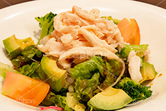 ささみサラダ,ささみ,アボカド,サラダ,さらだ,レタス,トマト,ブロッコリー,ヘルシー,前菜,salad,avocado,healthy,broccoli