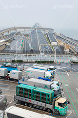 海ほたる,うみほたる,東京湾アクアライン,パーキングエリア,駐車場,車,交通,トラック,休憩,千葉県,木更津,サービスエリア,高速道路,人工島,展望,観光スポット,PA,japan,フルサイズ撮影