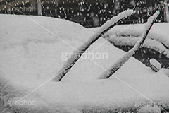 車に積もった雪,雪,ゆき,積,冬,積雪,車,ワイパー,フロント,snow,winter,フルサイズ撮影