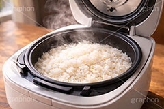 炊き立てごはん,炊き立て,炊き,炊飯ジャー,炊飯器,ジャー,家電,あつあつ白飯,米,白米,ご飯,お米,ごはん,和食,日本食,日本料理,湯気,白飯,湯気,熱々,アツアツ,あつあつ,ホクホク,ほくほく,グルメ,rice,japan,AI生成素材