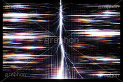 画面割れ,割れ,壊れる,ヒビ,亀裂,破損,故障,砂嵐,ノイズ,不具合,エラー,バグ,荒れ,砂嵐,モニタ,モニター,パソコン,液晶,画面,TV,テレビ,放送,メンテナンス,アナログ,デジタル,信号,記録,放送事故,夜中,テスト,送信,映像,動画,実況,配信,編集,ホラー,恐怖,怖い,horror,television,test,color,analog,digital,AI生成素材