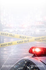 キープアウト,ポリスライン,規制線,規制,事故,事件,犯罪,調査,現場,検証,警察,警察官,車両,消防,救急車,救急隊,隊員,都会,都心,パトカー,パトラン,パトランプ,サイレン,メディア,ニュース,記事,タイトル,ポリス,背景,テープ,夜,keepout,tape,title,bg,news,media,car,police,AI生成素材