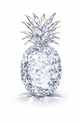 クリスタルのパイナップル,パイナップル,パインアップル,パイン,クリスタルのフルーツ,クリスタル,ガラス,宝石,ジュエル,プリズム,リッチ,高級,高価,キラキラ,セレブ,面白い,おもしろ,rich,glass,jewel,crystal,pineapple,AI生成素材