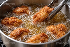 揚げたて唐揚げ,からあげ,唐揚げ,から揚げ,揚げ物,油,熱々,あつあつ,おかず,和食,日本食,つまみ,おつまみ,japan,chicken,AI生成素材