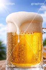 あふれる泡,夏,生ビール,青空,ビール,ビア,ビールジョッキ,ジョッキ,生中,大麦,麦芽,泡,飲み,家呑み,呑み,一杯,注がれた,冷え,飲む,飲み物,飲料,飲み会,ドリンク,お酒,酒,アルコール,冷,グルメ,乾杯,カンパイ,垂れ,beer,summer,AI生成素材